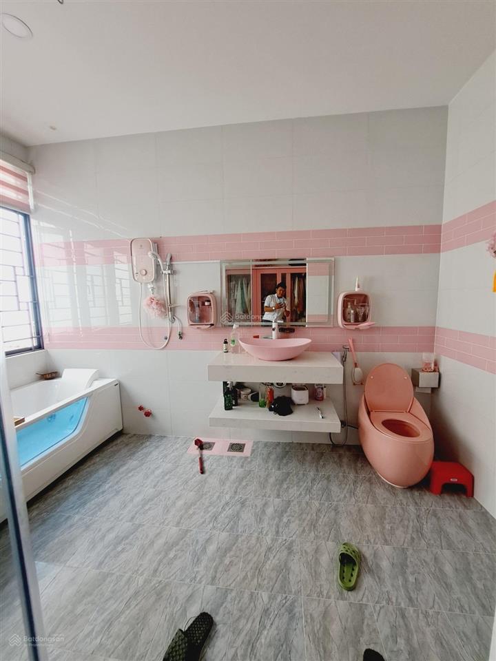5.6 tỷbiệt thự mini phong cách màu hồng cực chất92m2  2 tầng  hẻm 7m ngay nguyễn văn quá q.12