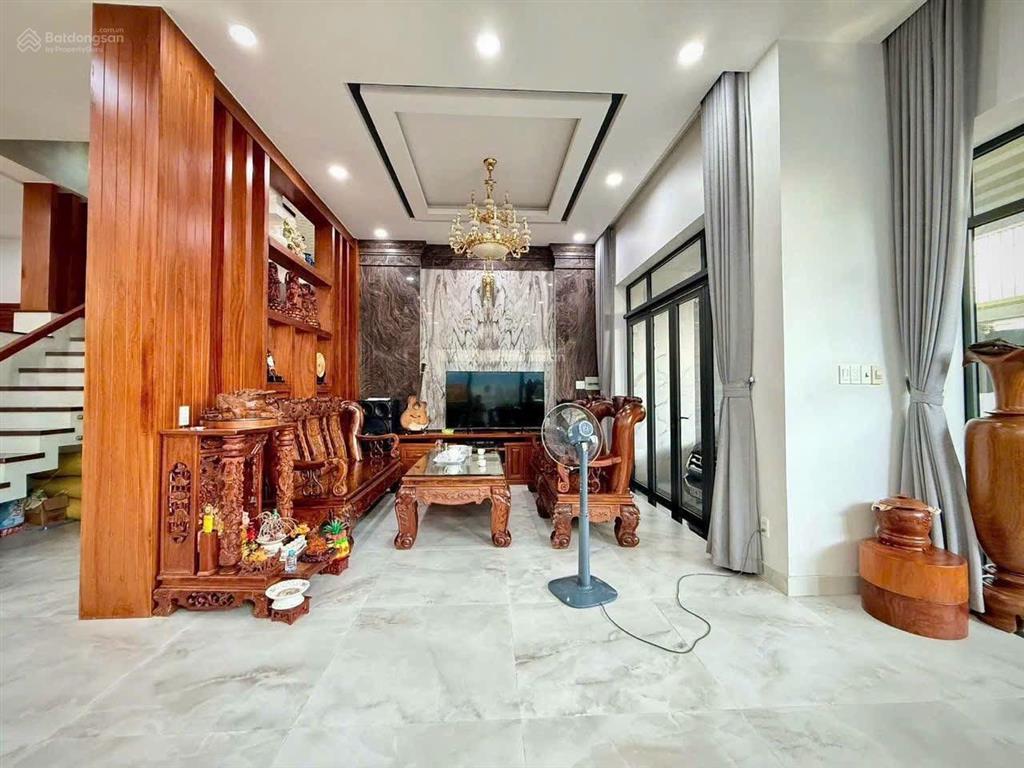 Bán biệt thự kdc phú nhuận  lê thị riêng quận 12  200m2 ngang 10m  đường nội bộ 20m thông bàn cờ