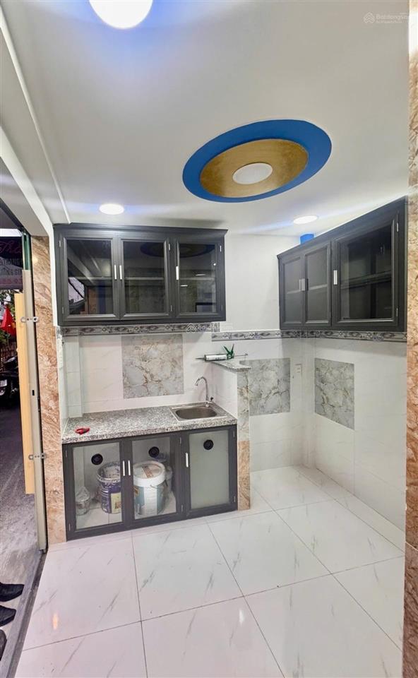 Bán nhà sổ hồng riêng siêu rẻ  1/ nguyễn kiệm phú nhuận  giá chỉ 1 tỷ 790 triệu  dòng tiền sẵn