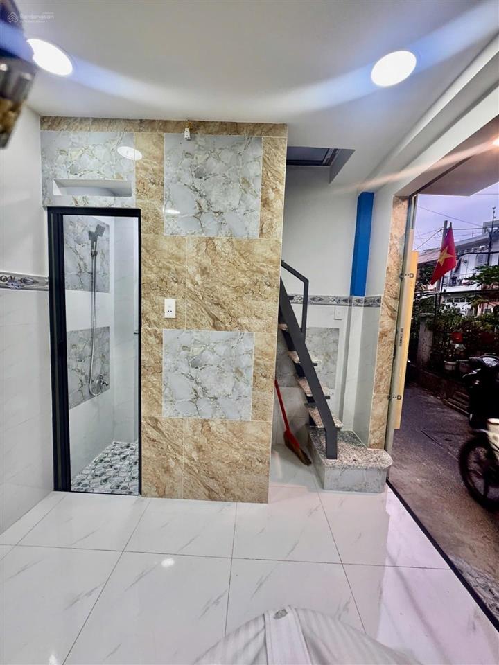 Bán nhà sổ hồng riêng siêu rẻ  1/ nguyễn kiệm phú nhuận  giá chỉ 1 tỷ 790 triệu  dòng tiền sẵn