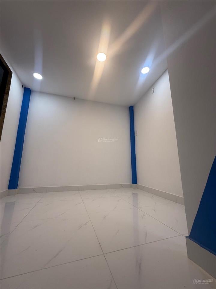 Bán nhà sổ hồng riêng siêu rẻ  1/ nguyễn kiệm phú nhuận  giá chỉ 1 tỷ 790 triệu  dòng tiền sẵn