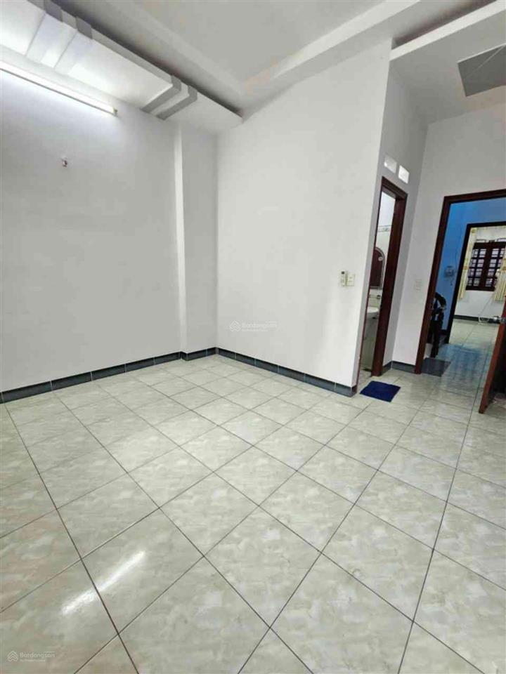 Nhà đẹp huỳnh thị hai  gần 70m2  full thổ cư  4 phòng ngủ  hẻm xe tải  chỉ nhỉnh 5 tỷ