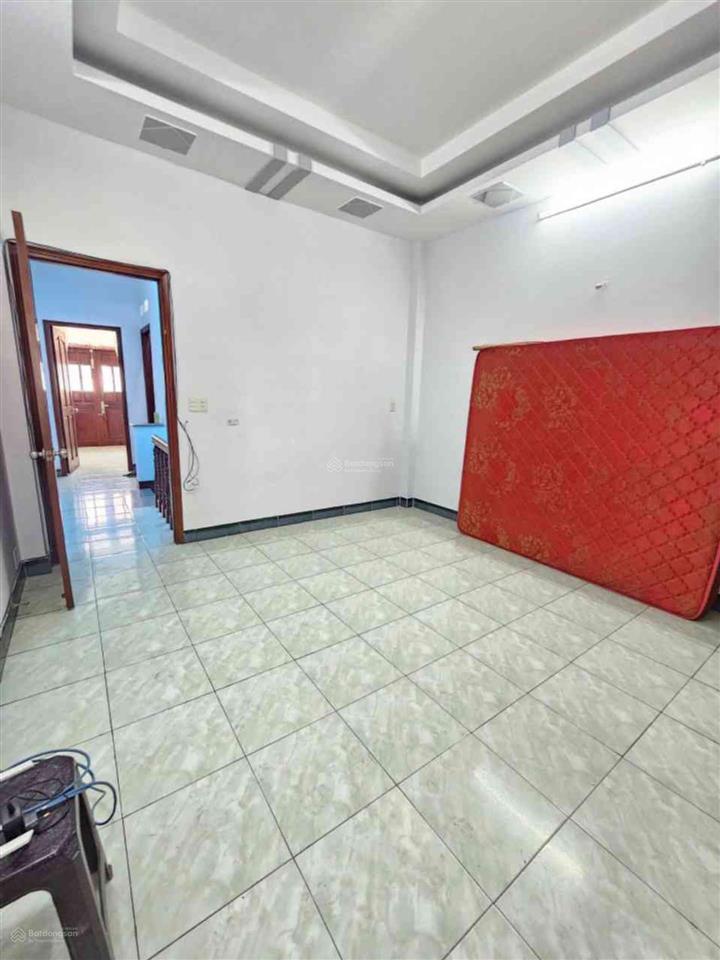 Nhà đẹp huỳnh thị hai  gần 70m2  full thổ cư  4 phòng ngủ  hẻm xe tải  chỉ nhỉnh 5 tỷ