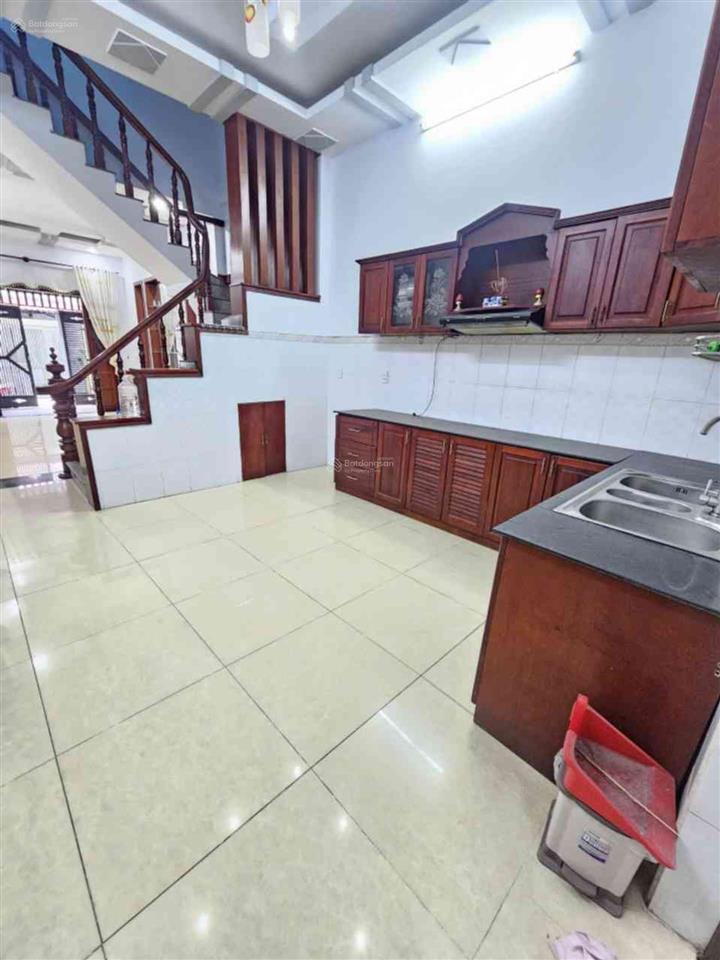 Nhà đẹp huỳnh thị hai  gần 70m2  full thổ cư  4 phòng ngủ  hẻm xe tải  chỉ nhỉnh 5 tỷ