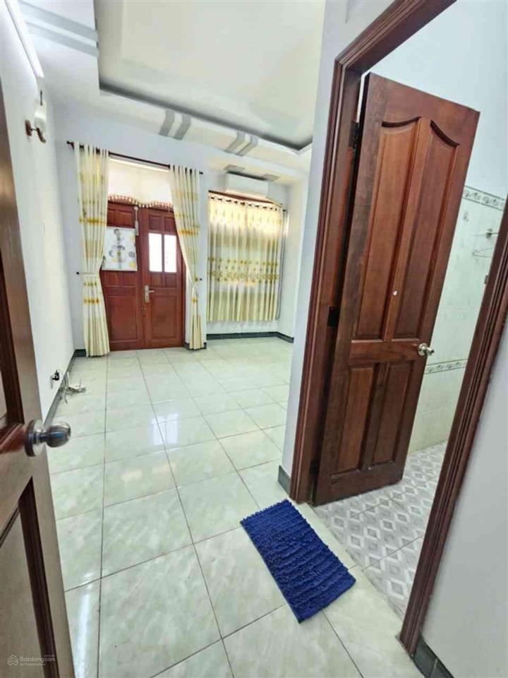 Nhà đẹp huỳnh thị hai  gần 70m2  full thổ cư  4 phòng ngủ  hẻm xe tải  chỉ nhỉnh 5 tỷ