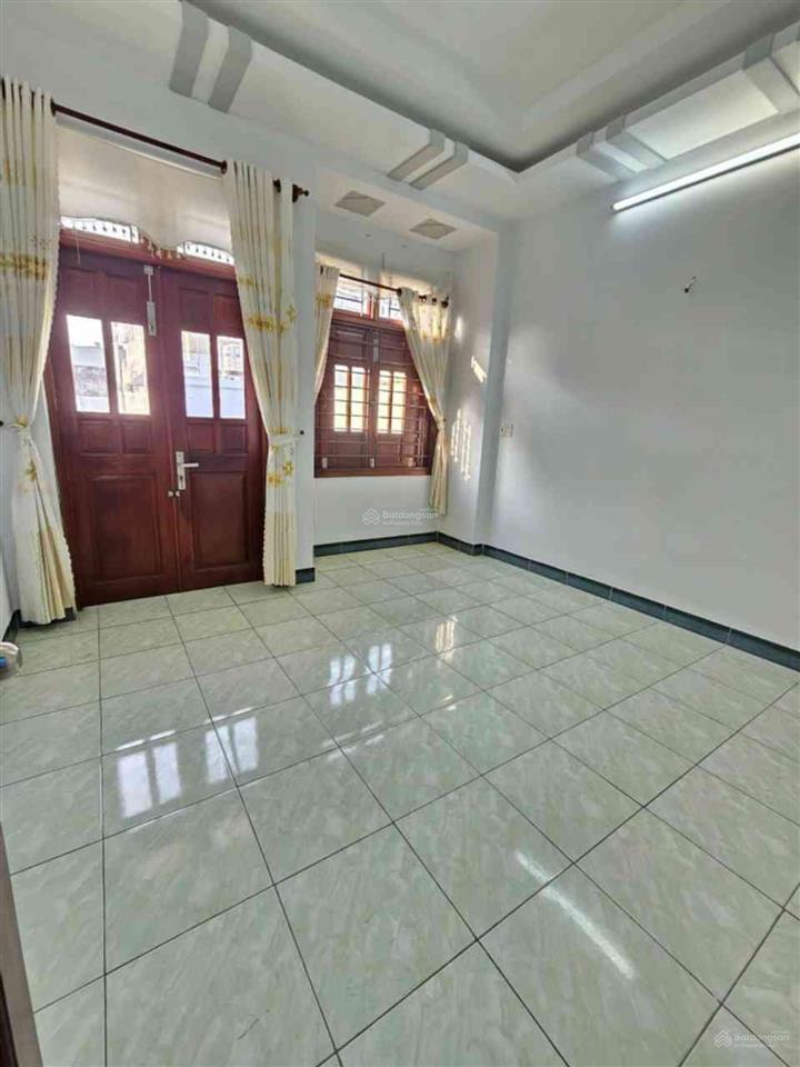 Nhà đẹp huỳnh thị hai  gần 70m2  full thổ cư  4 phòng ngủ  hẻm xe tải  chỉ nhỉnh 5 tỷ