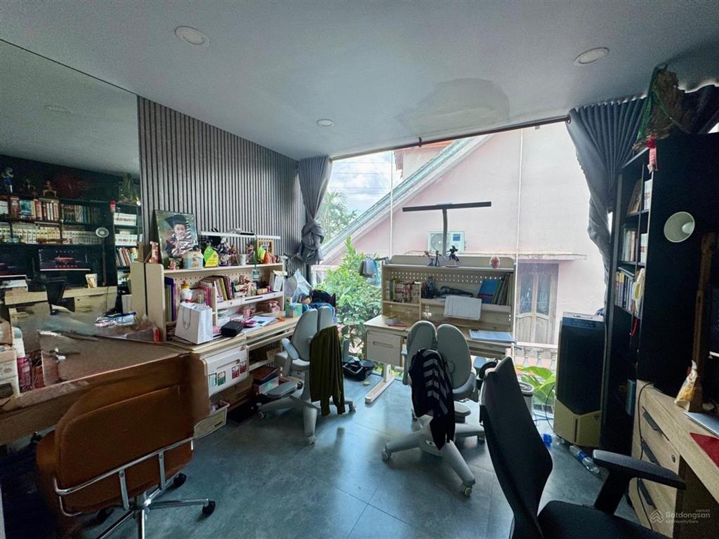 Nhà vip ngay tô ngọc vân, thạnh xuân  5 phút tới thống nhất gò vấp  90m2  shr  chỉ nhỉnh 4 tỷ