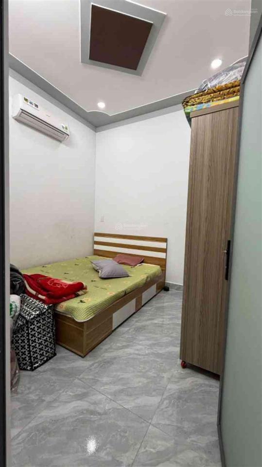 Nhà vài bước chân ra mặt tiền phan văn hớn  bà điểm hóc môn dt khủng 88m2  sổ hồng riêng 3.x ty