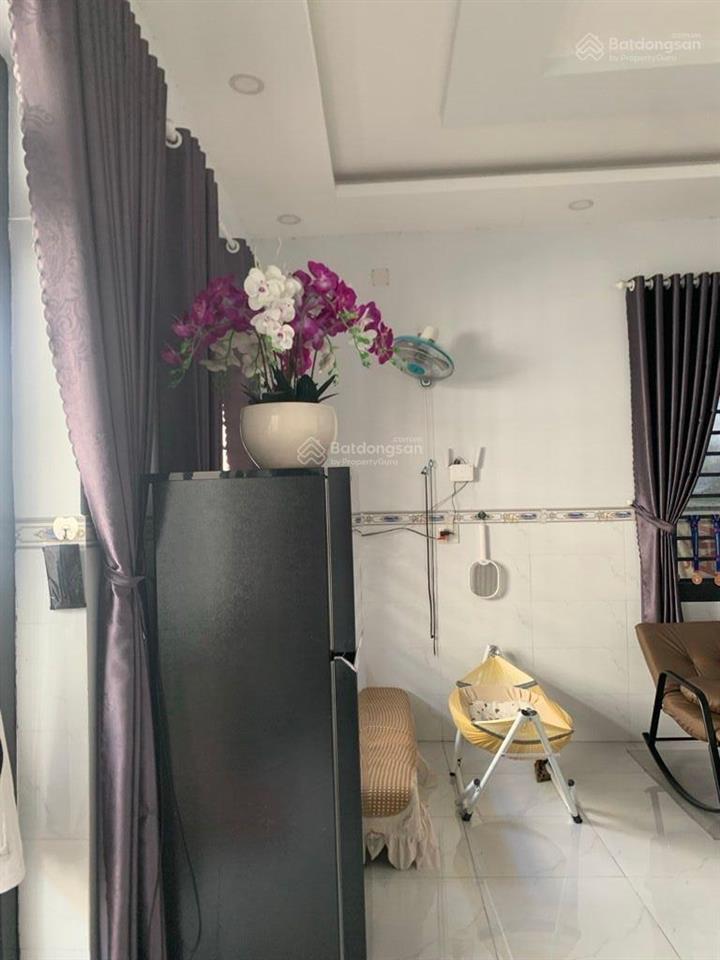 Nhà vài bước chân ra mặt tiền phan văn hớn  bà điểm hóc môn dt khủng 88m2  sổ hồng riêng 3.x ty
