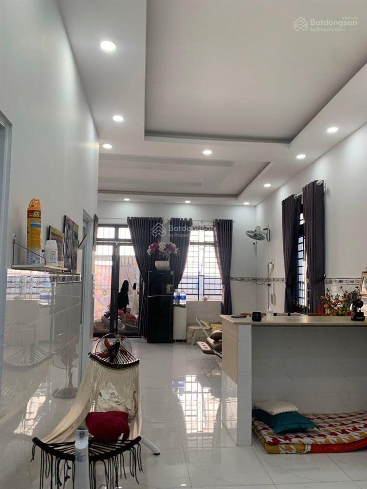 Nhà vài bước chân ra mặt tiền phan văn hớn  bà điểm hóc môn dt khủng 88m2  sổ hồng riêng 3.x ty