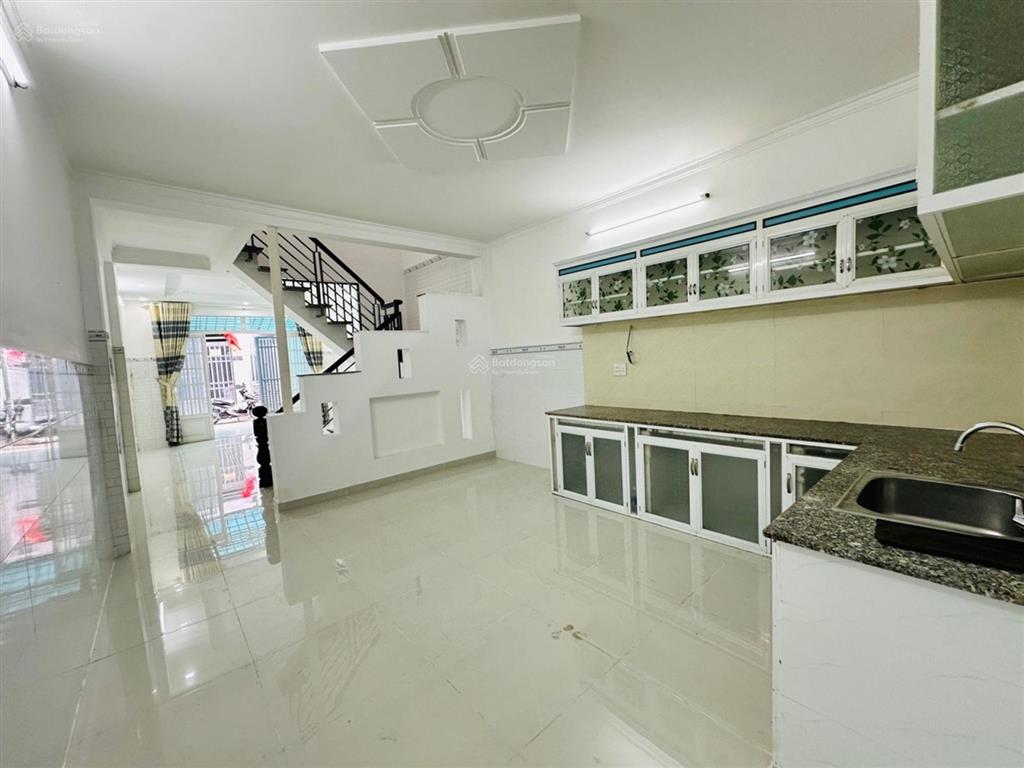 Nhà đẹp ở ngay  ngonbổ rẻ  60m2 3 pn hẻm xe hơi  chỉ 3.x  hiệp thành q12  nguyễn ảnh thủ