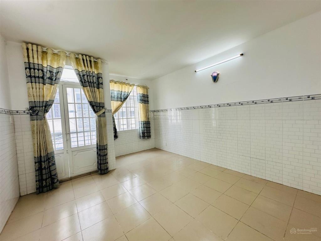 Nhà đẹp ở ngay  ngonbổ rẻ  60m2 3 pn hẻm xe hơi  chỉ 3.x  hiệp thành q12  nguyễn ảnh thủ