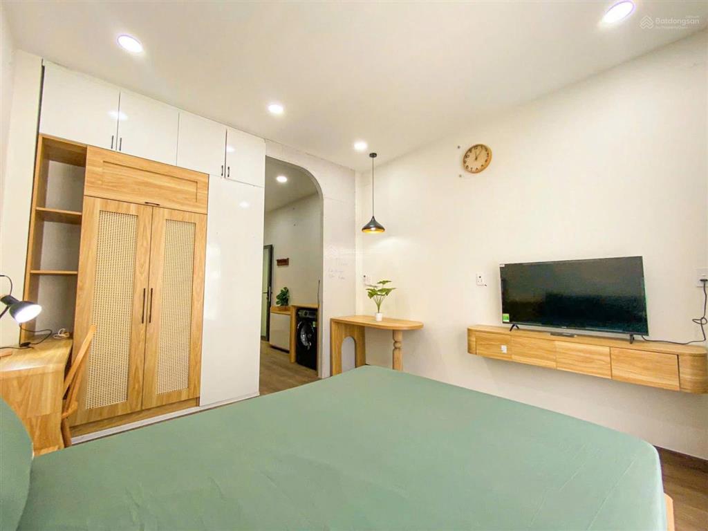 Siêu hot cho thuê phòng quận 3 ban công tách bếp nam kỳ khởi nghĩa, có thang máy