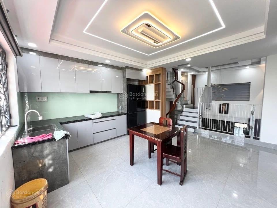 Nhà mới 4 tầng 6pn gần aeon mall tân phú ngang lớn 4.4m nhỉnh hơn 6ty + đường trước nhà rộng 7m, x