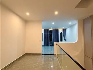 Cho thuê nhà tân cổ điển gần phạm hùng, hoà xuân 4 phòng ngủ, 4 wc. bếp hiện đại. đầy đủ nội thất