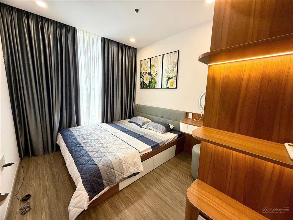 Tìm chủ mới cho căn hộ đẹp tại screc tower, 76m2, 2pn, 2wc, nhiều tiện ích, tầng trung  shr