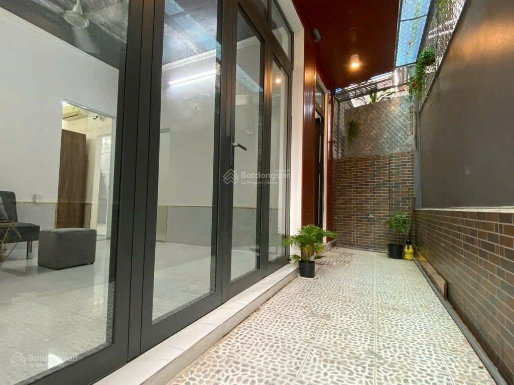 Bán nhà sân bay p2 tân bình nhỉnh 5tỷ 53m2 (5x11) 4pn (pn trệt)? hẻm 3m sát mặt tiền dòng tiền 25tr