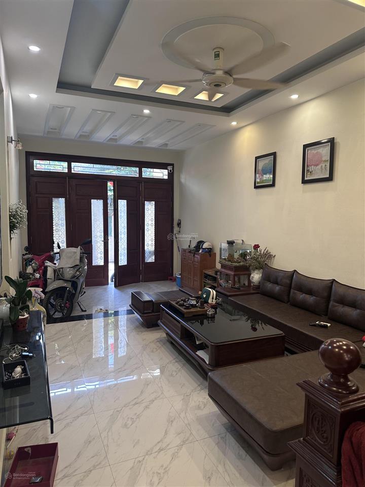 Cần bán gấp  nhà đẹp phương lưu  3 tầng độc lập 60m2  ngõ ô tô  giá 4,79 tỷ