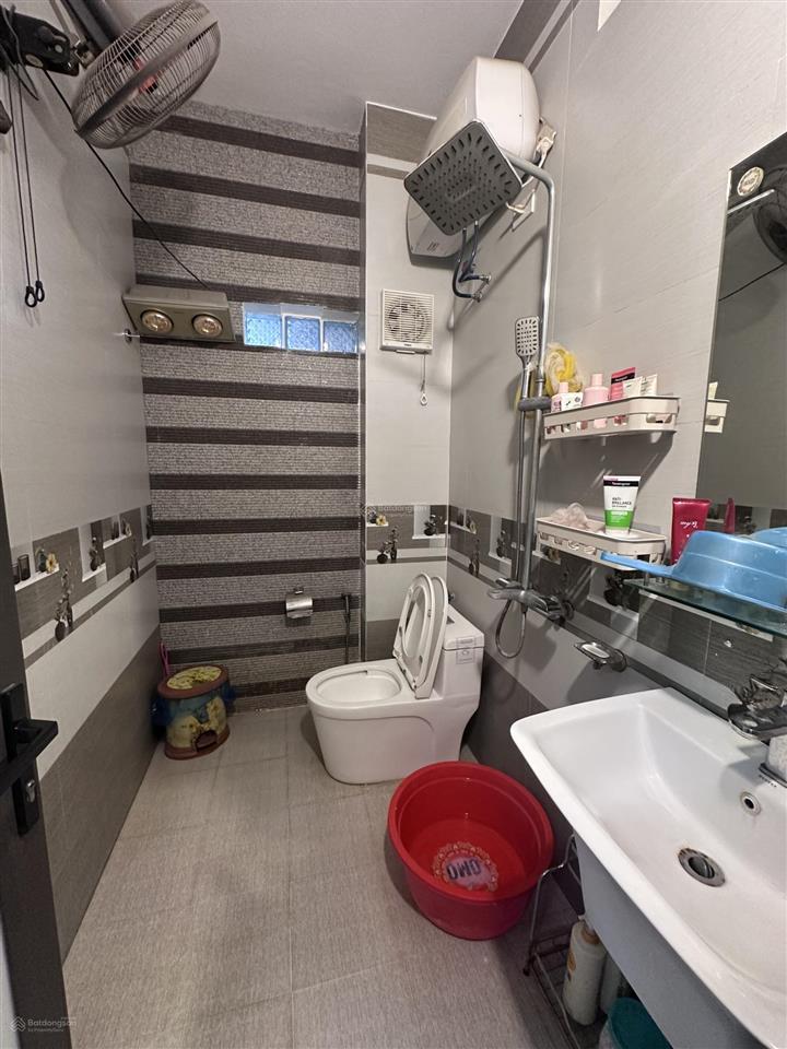 Cần bán gấp  nhà đẹp phương lưu  3 tầng độc lập 60m2  ngõ ô tô  giá 4,79 tỷ
