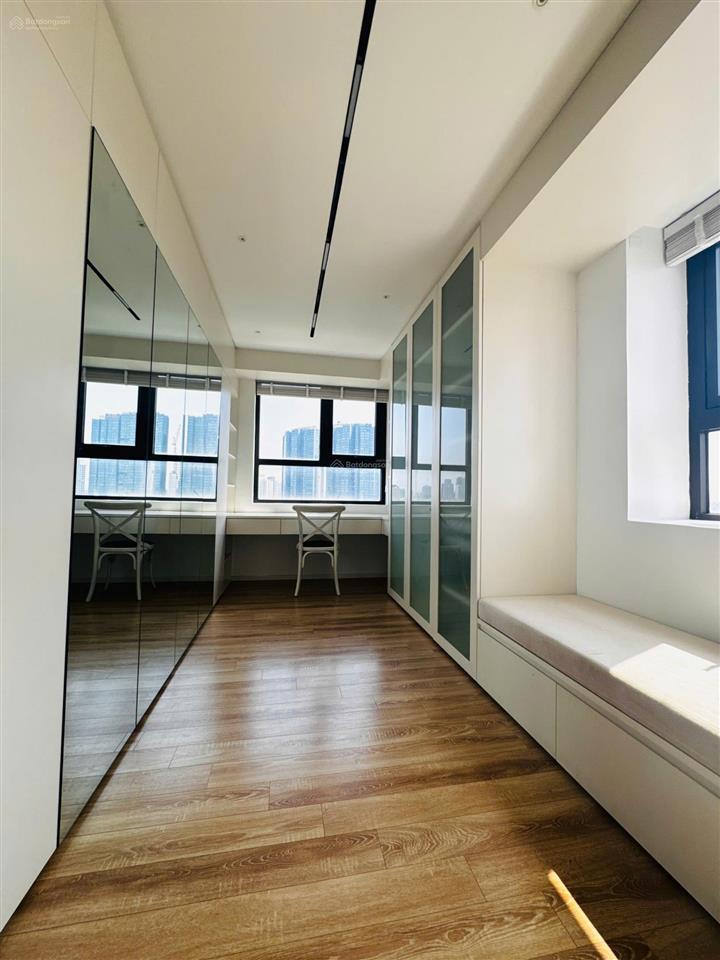 Cần tìm người cho thuê giữ gìn như nhà của mình căn góc tây hồ riverview