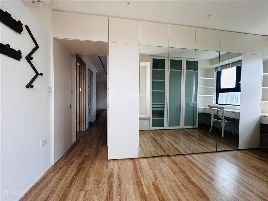 Cần tìm người cho thuê giữ gìn như nhà của mình căn góc tây hồ riverview