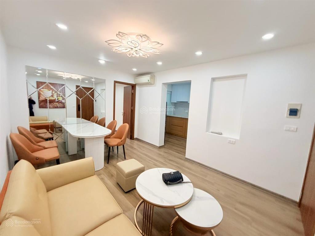 Giá sốc! chỉ 3 tỷ căn tập thể quỳnh lôi, hai bà trưng, 60m 2 ngủ, nhà siêu đẹp thoáng