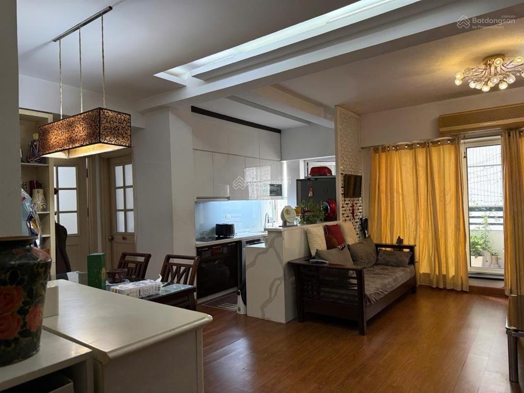 Chung cư vip hoa lưbà triệu hai bà trưng, 100m2, 3 ngủ 2wc, khu vực trung tâm, ngay sau vincom bà