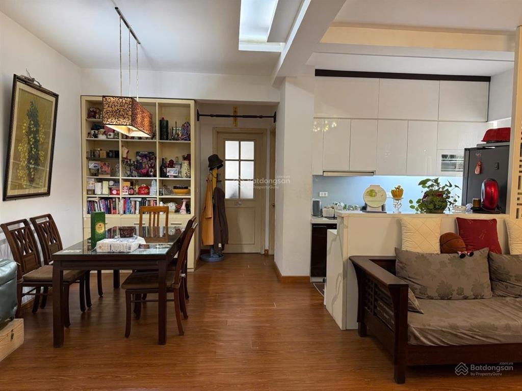 Chung cư vip hoa lưbà triệu hai bà trưng, 100m2, 3 ngủ 2wc, khu vực trung tâm, ngay sau vincom bà