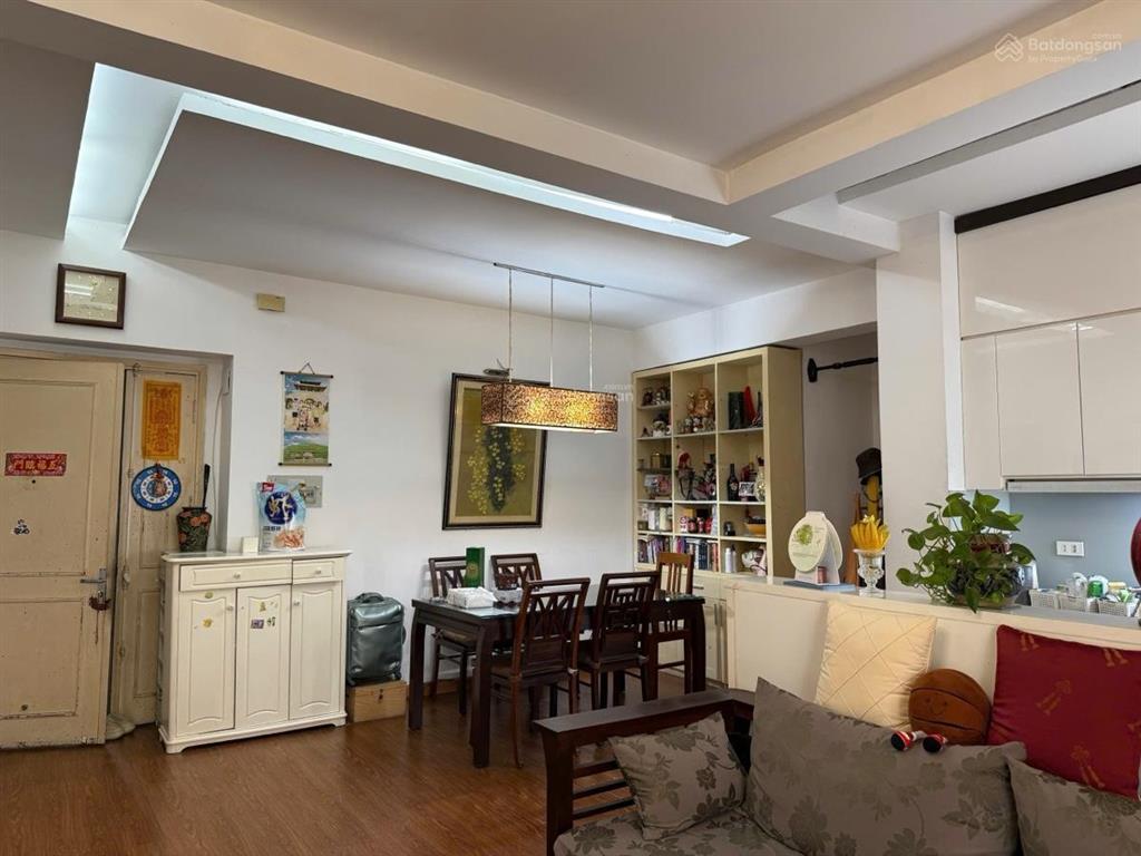 Chung cư vip hoa lưbà triệu hai bà trưng, 100m2, 3 ngủ 2wc, khu vực trung tâm, ngay sau vincom bà