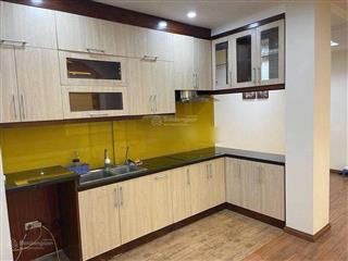 Cho thuê tập thể tầng 2 mặt đường 78 láng hạ, đống đa, 75m, 2 ngủ 1vs