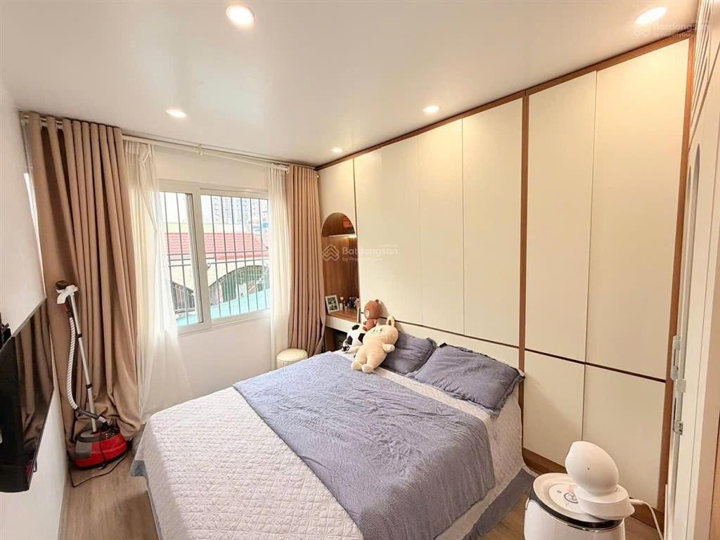 Bán tập thể giải phóng ngã tư vọng 75m 3pn giá 3.6 tỷ, full nội thất đẹp