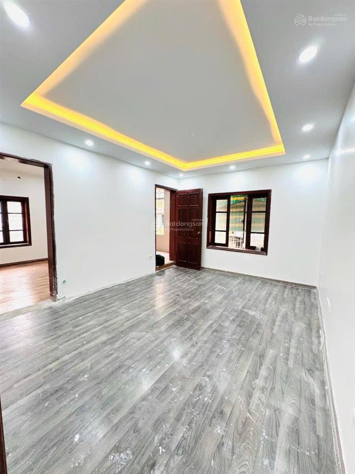 Cho thuê tập thể ngõ 12 nguyên hồng  hồ thành công, ba đình, 100m2, lô góc thoáng