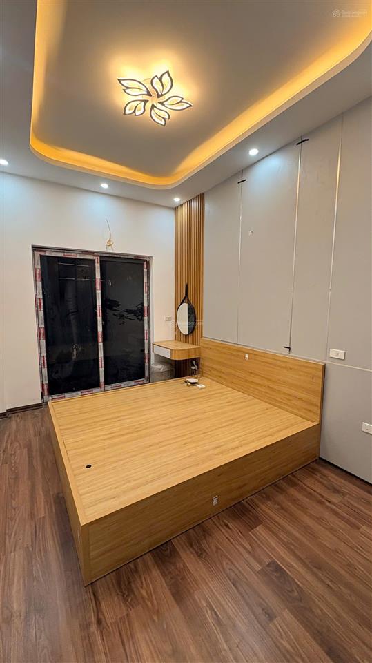 Bán nhà riêng tại khương trung, 5 tầng thang máy. đầy đủ công năng, thuận tiện giao thông.