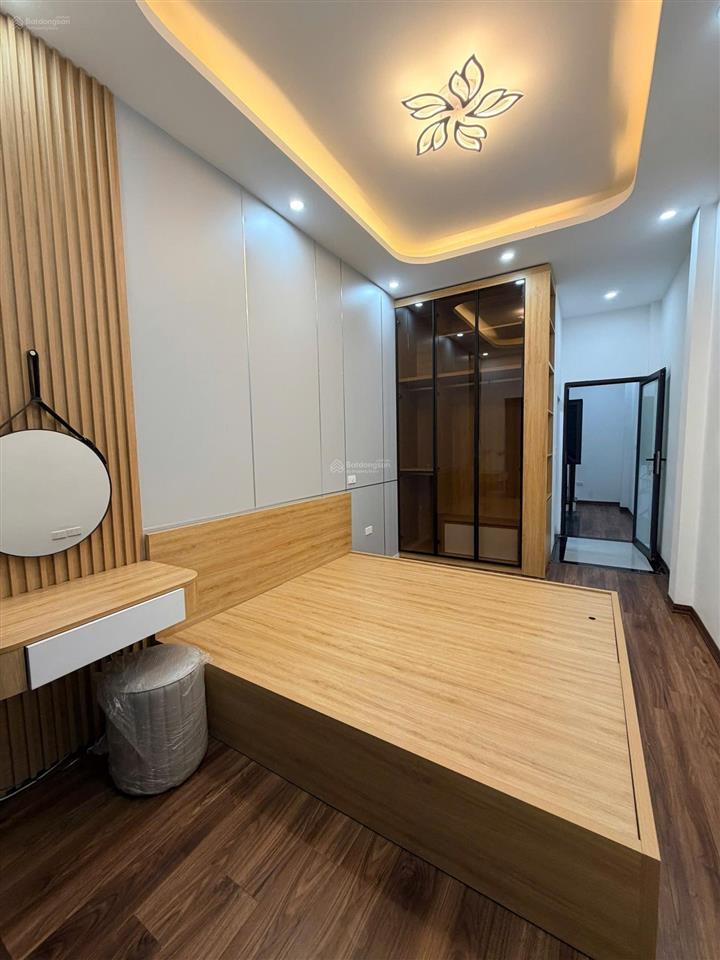 Bán nhà riêng tại khương trung, 5 tầng thang máy. đầy đủ công năng, thuận tiện giao thông.
