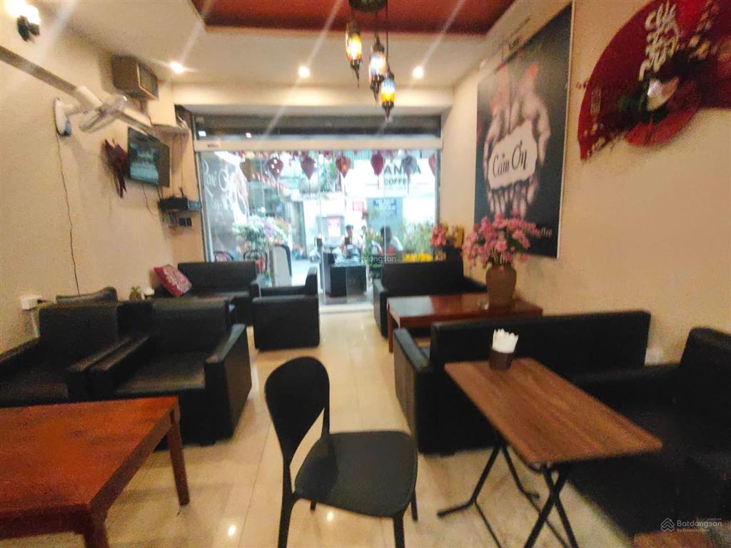 Bán nhà mặt phố tại nguyễn chí thanh, kinh doanh, ô tô tránh. thông số đẹp. dt 70m  mt 6m.