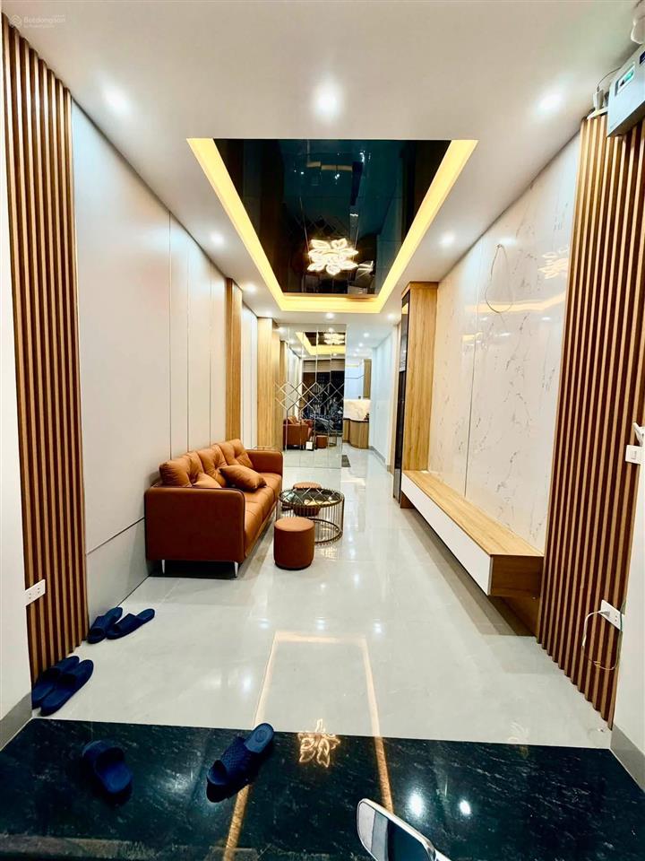 Bán nhà riêng tại khương trung, 9,5 tỷ, 33m2, 3pn, 5 tầng, nội thất đầy đủ
