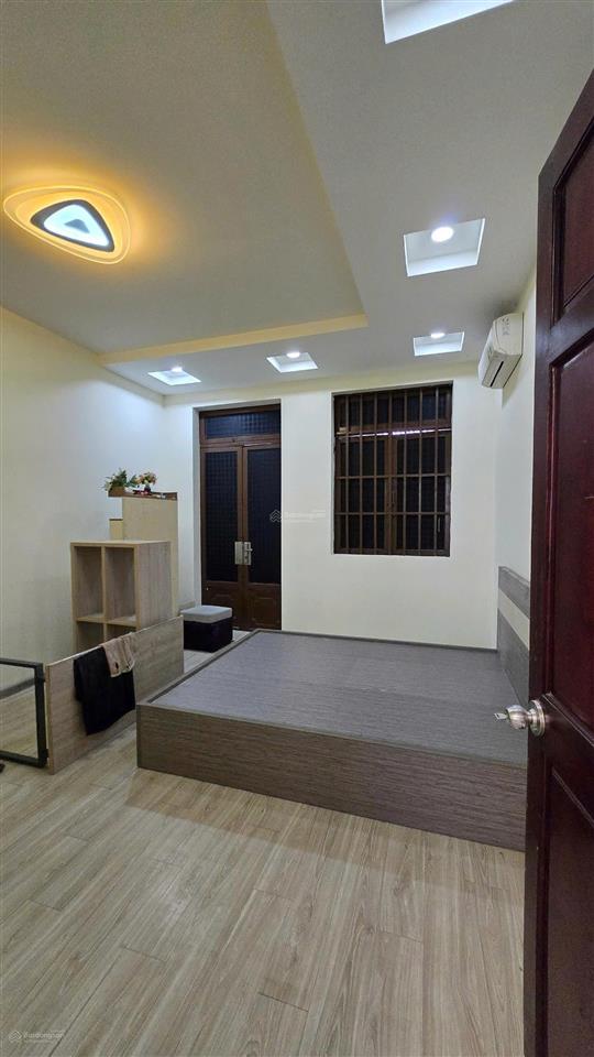 Bán nhà khu sân bay hxh nguyễn văn công, p. 3, dt 4.1*17m, 2 tầng, giá 7 tỷ