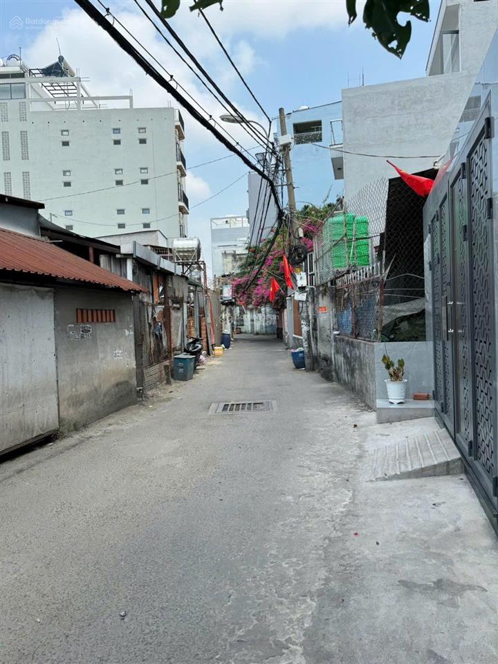 Bán nhà hxh phan văn trị, p7, gv, 4m x 28m, cn 105m2 giá 8.7 tỷ tl, (80tr/m2)