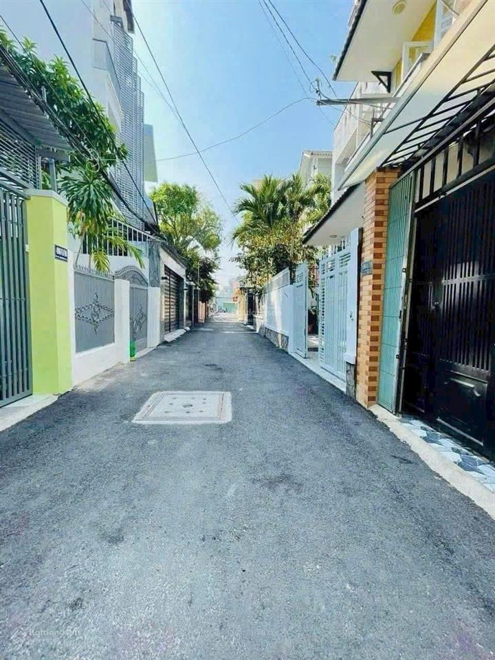 Bán nhà hxh phan văn trị, p7, gv, 4m x 28m, cn 105m2 giá 8.7 tỷ tl, (80tr/m2)