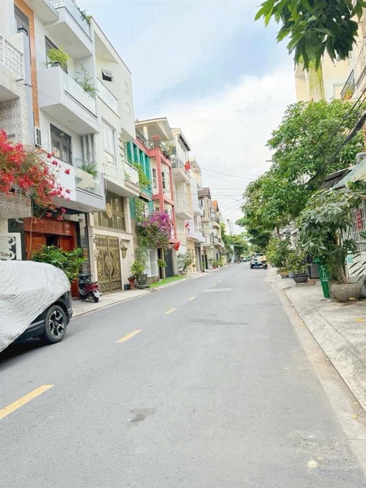 Hẻm 8m có vỉa hè dương quảng hàm, p5, gv. dt 5*19m, 2 tầng, 3pn. giá 17tr.