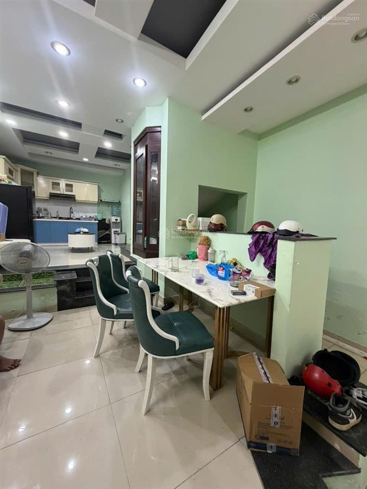 Cho thuê nhà dương quảng hàm, p5, gv. dt 4*11m 2 lầu 3 pn mới, giá 10.xtr.