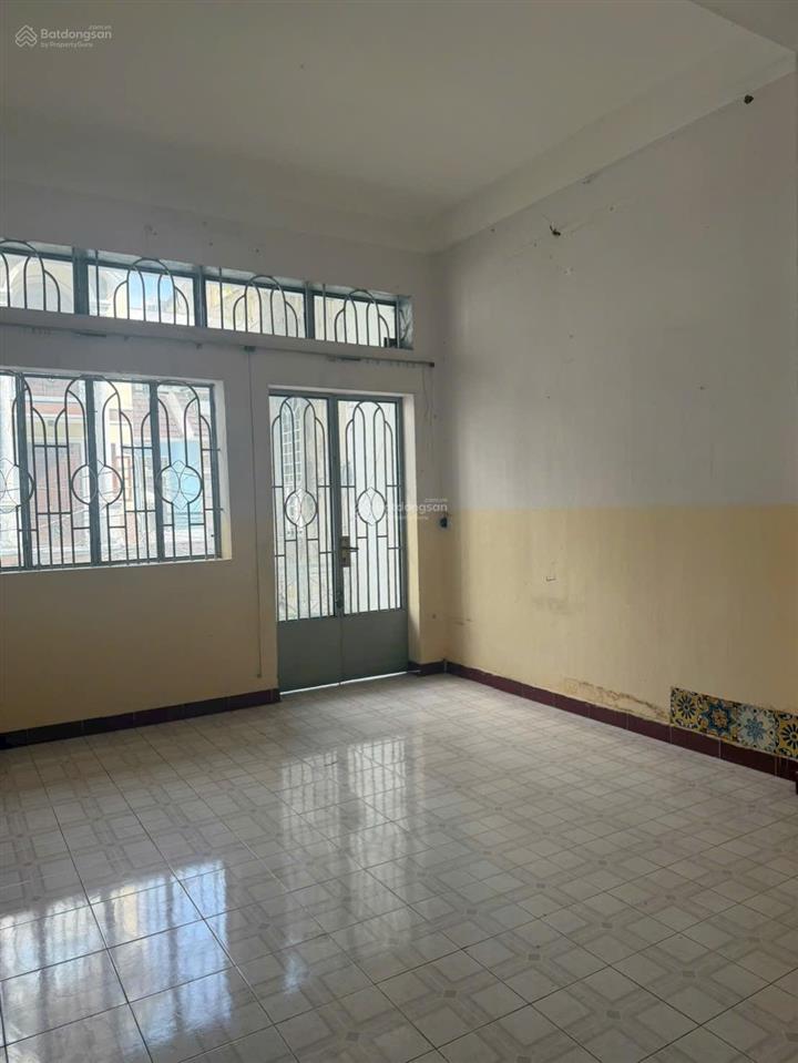 Cho thuê nhà hẻm 8m lê đức thọ, p7, dt 4*16m nhà 3 tầng, giá 15tr/th