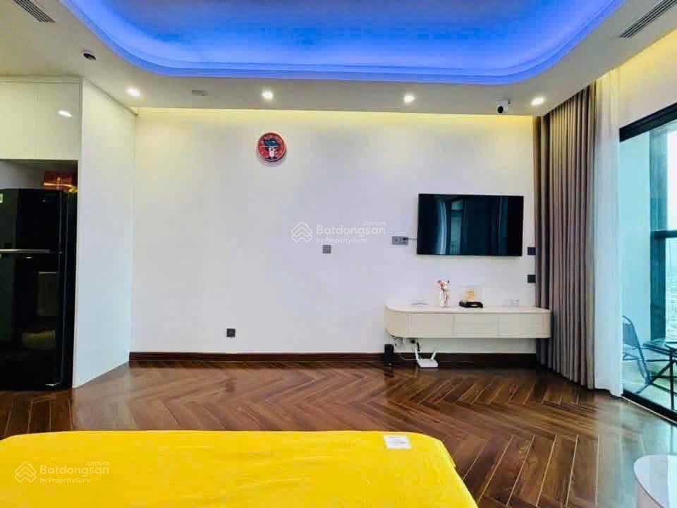 Phòng kinh doanh diamond crown studio rẻ nhất thị trường chỉ 2,45 tỷ sẵn dòng tiền 8tr/tháng