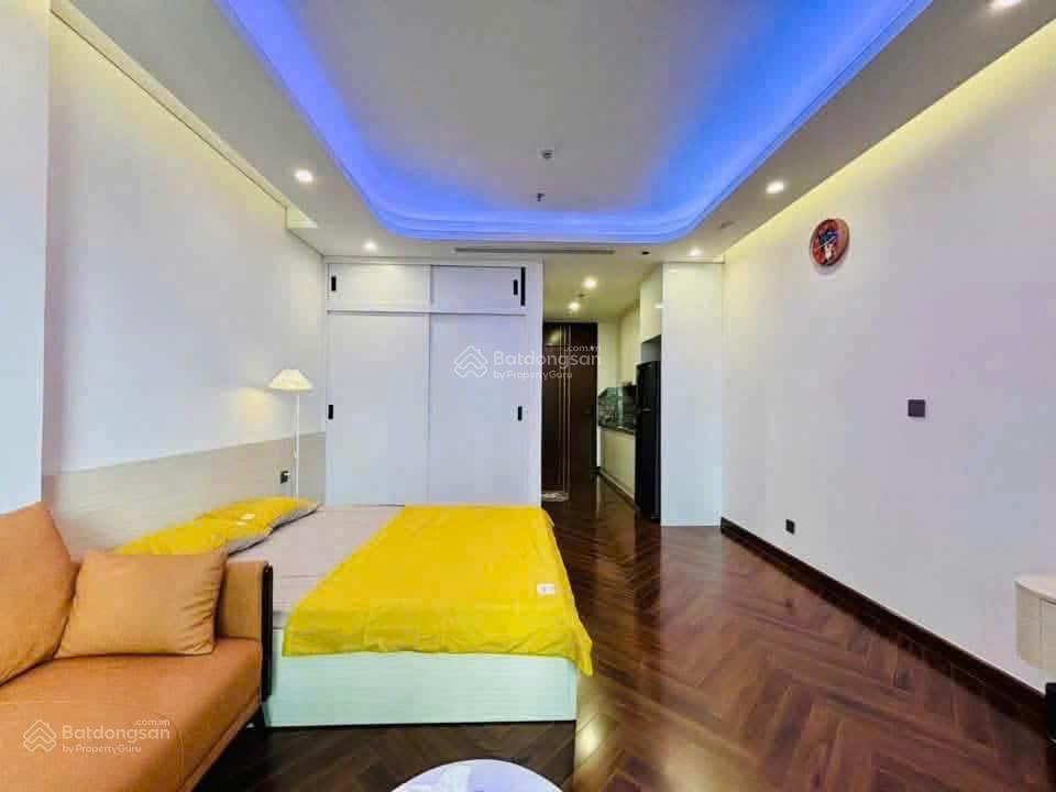 Phòng kinh doanh diamond crown studio rẻ nhất thị trường chỉ 2,45 tỷ sẵn dòng tiền 8tr/tháng
