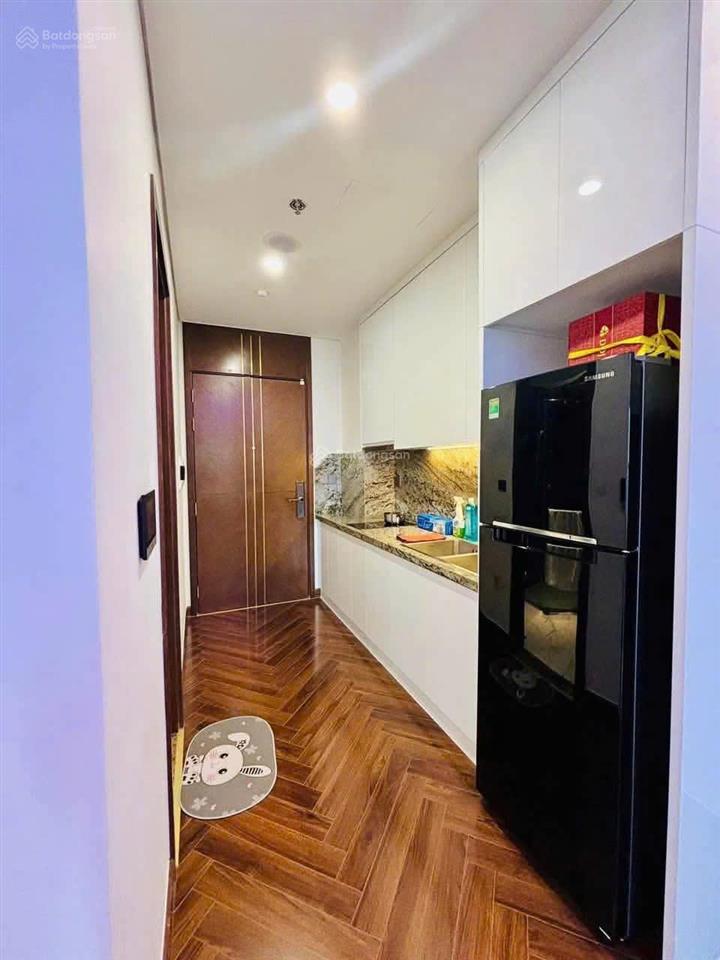Phòng kinh doanh diamond crown studio rẻ nhất thị trường chỉ 2,45 tỷ sẵn dòng tiền 8tr/tháng