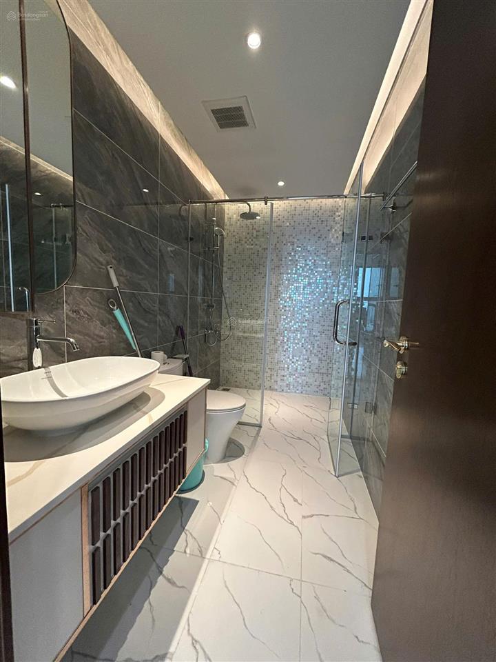Phòng kinh doanh diamond crown 3pn full đồ rẻ nhất thị trường chỉ 7,x tỷ  vào ở ngay