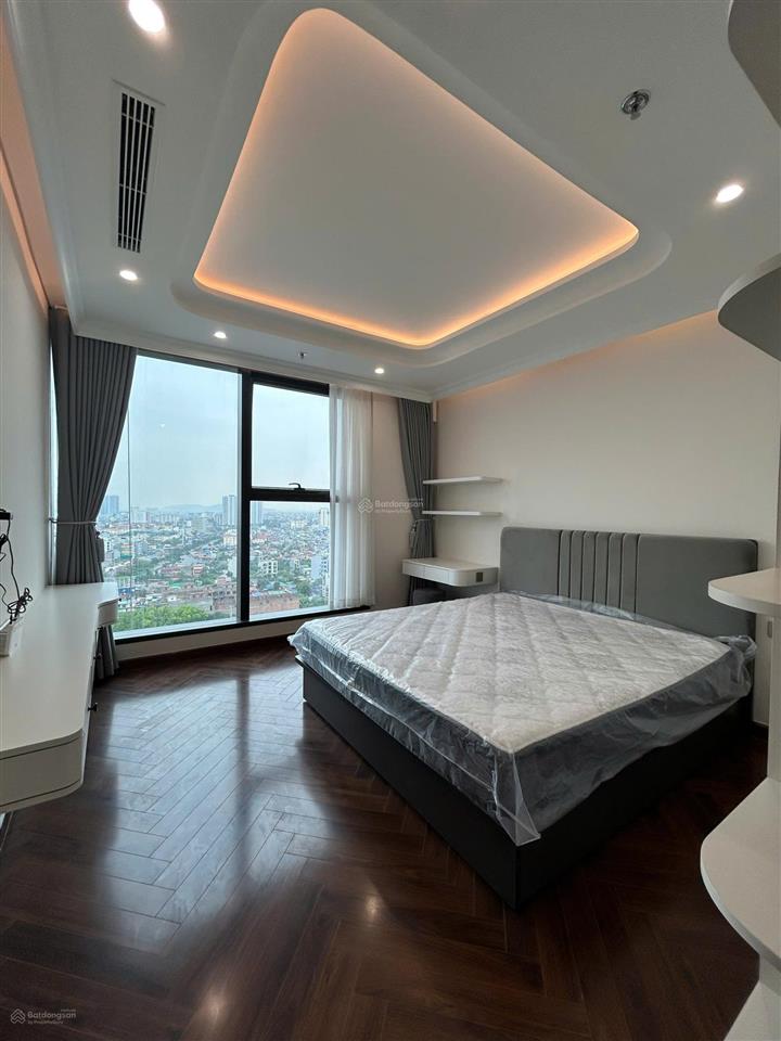 Phòng kinh doanh diamond crown 3pn full đồ rẻ nhất thị trường chỉ 7,x tỷ  vào ở ngay