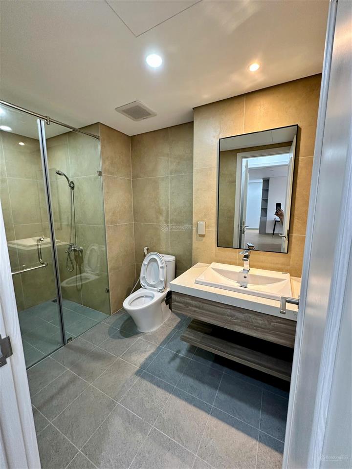 Phòng kinh doanh minato báo giá căn 2pn full đồ giá hời 13 triệu/tháng (bao trọn 2 phí)