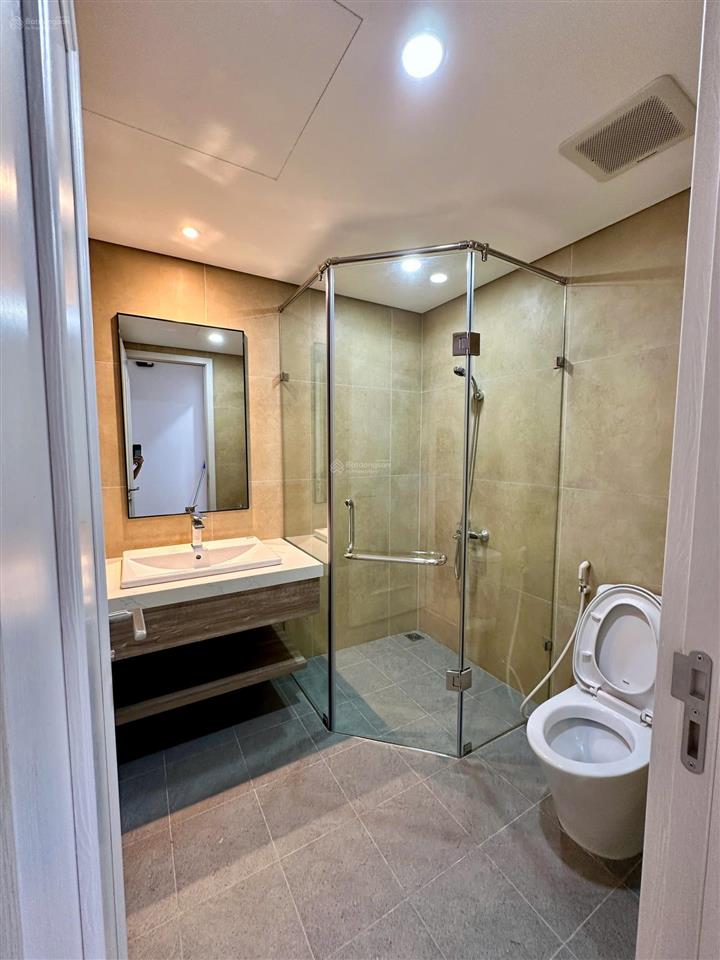Phòng kinh doanh minato báo giá căn 2pn full đồ giá hời 13 triệu/tháng (bao trọn 2 phí)
