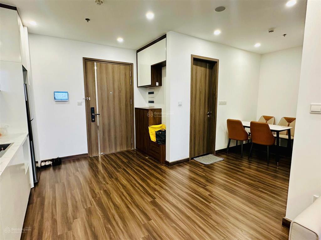 Đội ngũ phòng kinh doanh hh căn 1.5n tầng cao cực hiếm, full đồ, 2.12 tỷ(95%) bao công chứng!